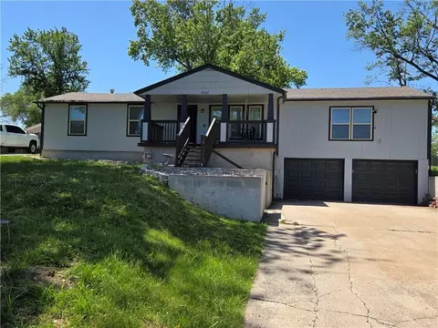 1000 S Trail Ridge Dr, Independence, MO 64050