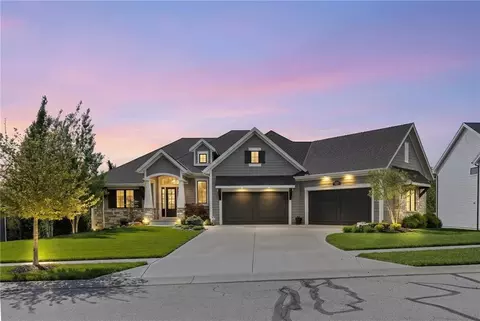 21303 W 94th Ter, Lenexa, KS 66220