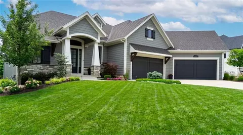 21303 W 94th Ter, Lenexa, KS 66220