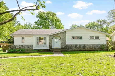 4919 Bluejacket St, Shawnee, KS 66203