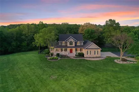 8611 S Stillhouse Rd, Oak Grove, MO 64075