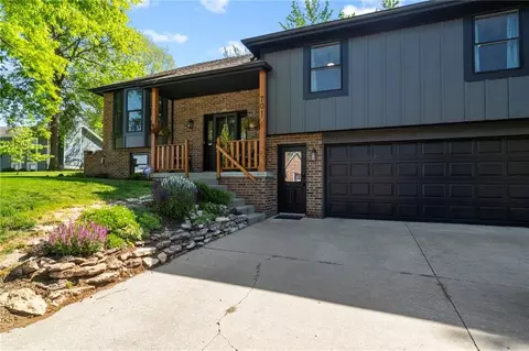 Exterior - 701 Benjamin Ave, Gower, MO 64454 photo 16 of 20