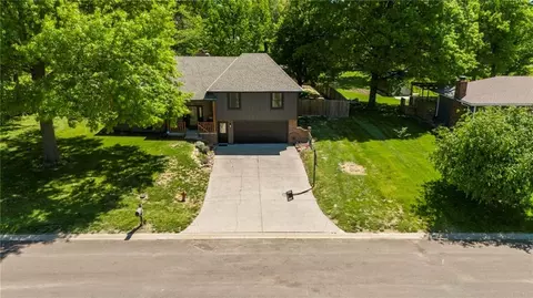 View/Area - 701 Benjamin Ave, Gower, MO 64454 photo 1 of 5
