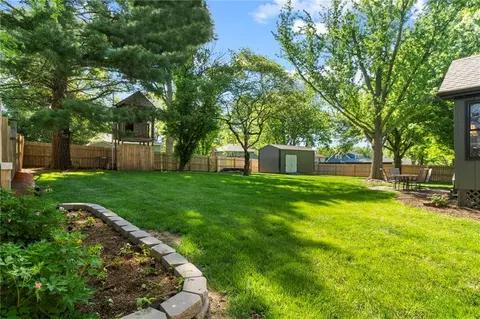 Exterior - 701 Benjamin Ave, Gower, MO 64454 photo 12 of 20