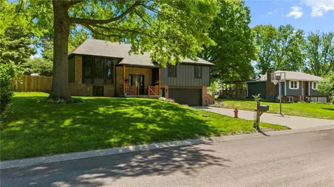 Exterior - 701 Benjamin Ave, Gower, MO 64454 photo 14 of 20