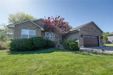 991 Moore Pl, Odessa, MO 64076