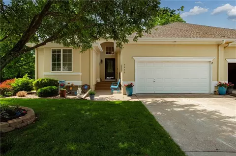 4446 S Davidson Dr, Independence, MO 64055