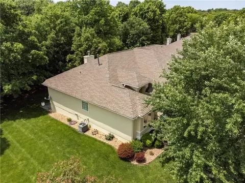 View/Area - 4446 S Davidson Dr, Independence, MO 64055 photo 1 of 12