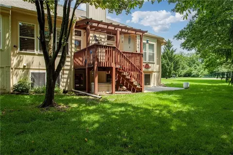Exterior - 4446 S Davidson Dr, Independence, MO 64055 photo 6 of 11