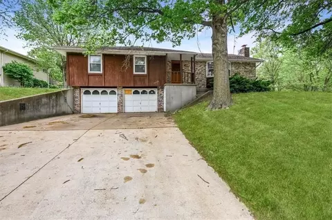 1000 N 20th St, Leavenworth, KS 66048