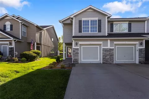 610 SW Shadow Glen Ct, Blue Springs, MO 64015