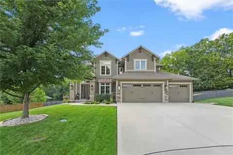1301 NE Timberline Ct, Lees Summit, MO 64064