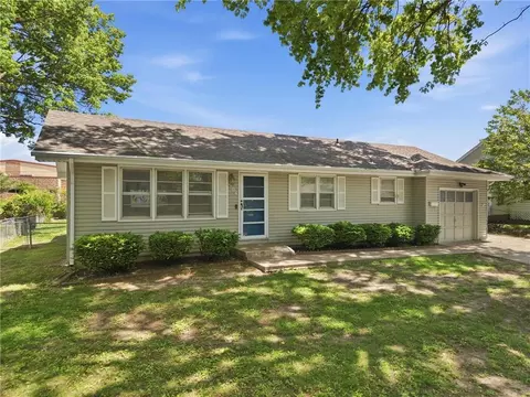 504 N Curtis St, Olathe, KS 66061