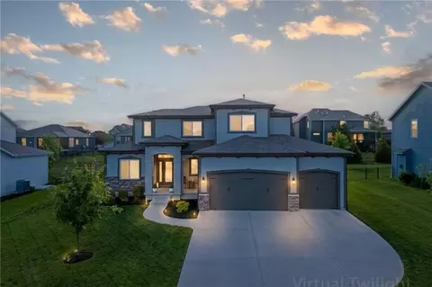 12186 S Quail Ridge Dr, Olathe, KS 66061