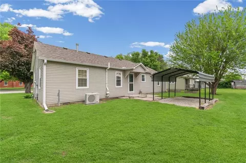 Exterior - 200 E 5th St, Norborne, MO 64668 photo 4 of 7