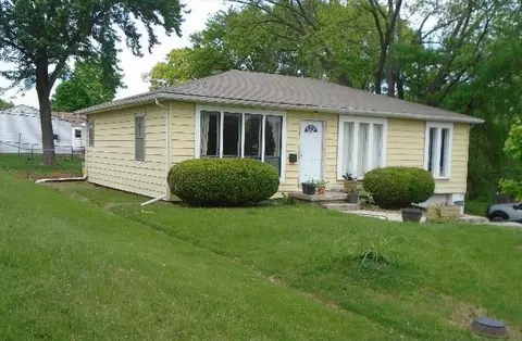 4616 Berry Rd, Kansas City, KS 66106