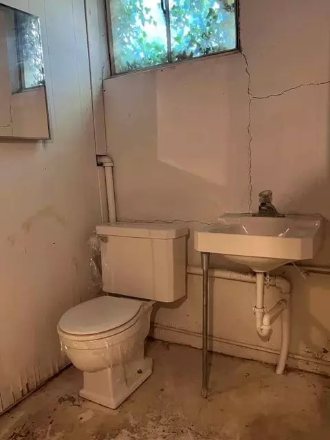 Bath - 8958 E 54th St, Raytown, MO 64133 photo 3 of 3