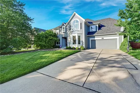 5412 W 132 Ter, Overland Park, KS 66209