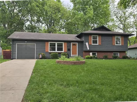 7113 Slater St, Merriam, KS 66204