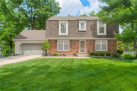 712 W 121st St, Kansas City, MO 64145