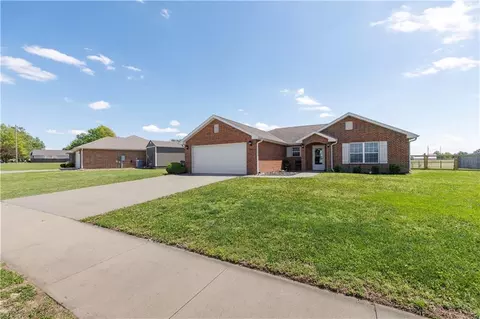 707 Landon Dr, Independence, KS 67301