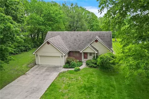 109 Allison Ct, Lawson, MO 64062