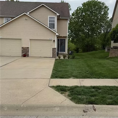 1616 N 128th St, Kansas City, KS 66109