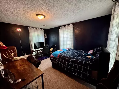 Bedroom - 618 E Maple St, Columbus, KS 66725 photo 1 of 7
