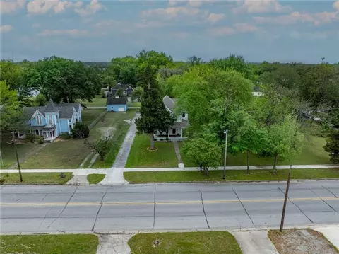 View/Area - 618 E Maple St, Columbus, KS 66725 photo 1 of 4