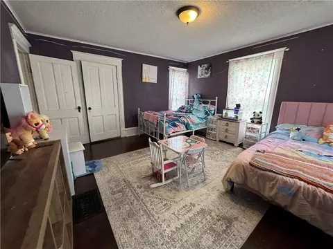 Bedroom - 618 E Maple St, Columbus, KS 66725 photo 5 of 7