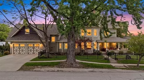 105 SW 15th St, Blue Springs, MO 64015