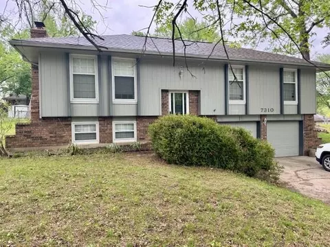 7310 NW 76th Ter, Kansas City, MO 64152