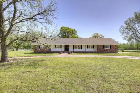 710 S Vermont Ave, Columbus, KS 66725