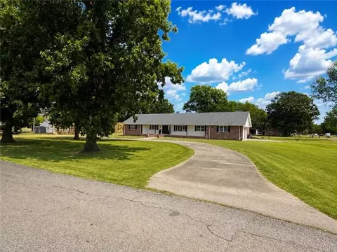 710 S Vermont Ave, Columbus, KS 66725
