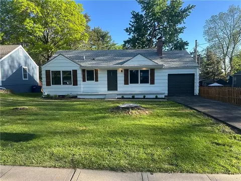 6111 W 58th St, Mission, KS 66202