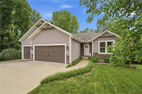 419 E 166th Ct, Belton, MO 64012