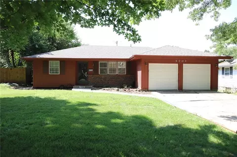 5701 E 100th St, Kansas City, MO 64137