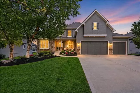 16816 Stearns St, Overland Park, KS 66221