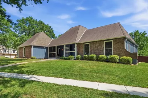 563 E 129th Ter, Kansas City, MO 64145