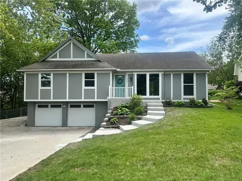 11921 W 99th St, Lenexa, KS 66215