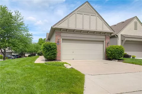 7226 W 144th Ter, Overland Park, KS 66223