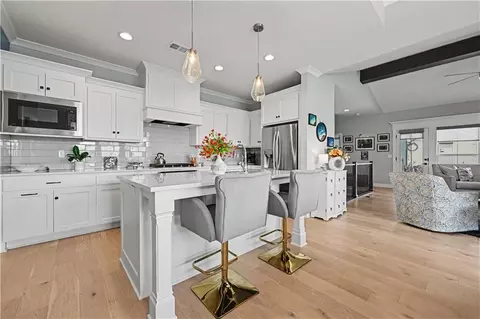 21909 W 82nd Ter, Lenexa, KS 66220