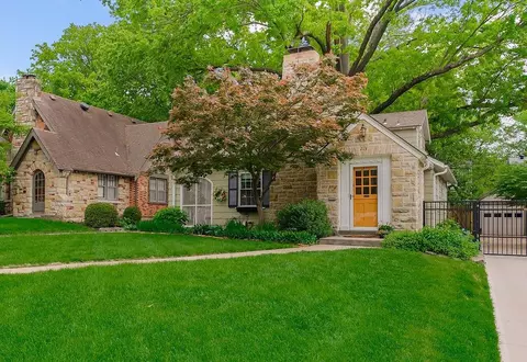 215 E 73rd St, Kansas City, MO 64114