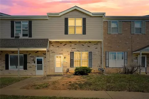 6521 E 128th St, Grandview, MO 64030