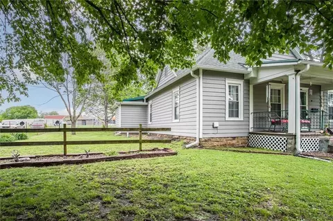 Other - 207 Phelps St, Windsor, MO 65360 photo 2 of 8