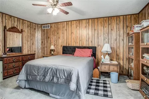 Bedroom - 207 Phelps St, Windsor, MO 65360 photo 1 of 2