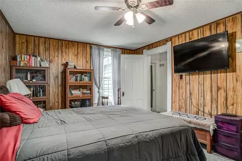 Bedroom - 207 Phelps St, Windsor, MO 65360 photo 2 of 2