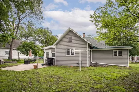 Exterior - 207 Phelps St, Windsor, MO 65360 photo 3 of 4