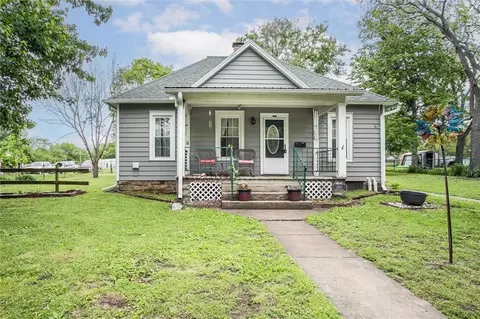 Other - 207 Phelps St, Windsor, MO 65360 photo 1 of 8