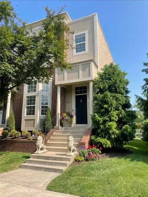 3009 Gentry Park, North Kansas City, MO 64116